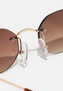 Pier One Unisex - Lunettes De Soleil - Gold-Coloured 7 Pier One Unisex - Lunettes De Soleil - Gold-Coloured -Pier One 192c1b28c52845d48d65e662f45a0034
