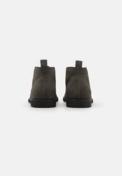 Pier One Unisex - Chaussures À Lacets - Grey 10 Pier One Unisex - Chaussures À Lacets - Grey -Pier One 1a69c3b5a7ed49d2869b1ff1aeeb8355