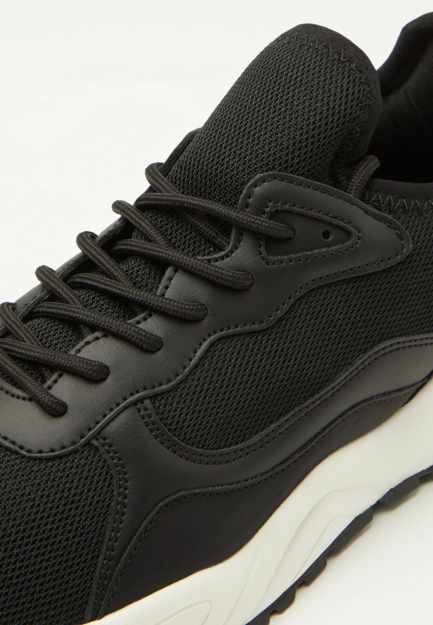 Pier One Unisex - Baskets Basses - Black/White 8 Pier One Unisex - Baskets Basses - Black/White – Image 6