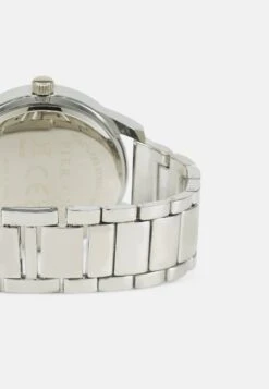 Pier One Set - Montre - Silver-Coloured 11 Pier One Set - Montre - Silver-Coloured -Pier One 72bbbb99430d4d8cb8ab6ed38164cad1