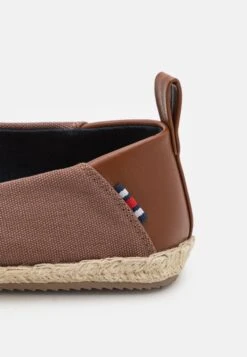 Pier One Unisex - Espadrilles - Brown -Pier One 9a52ce945a2849ed8945c8f267c0bb52