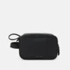 Pier One Unisex - Trousse De Toilette - Black -Pier One d1af1228988e4638829e0fe9fda01ac2